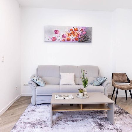 Neu I Ferienwohnung Jasmin Andernach Bagian luar foto