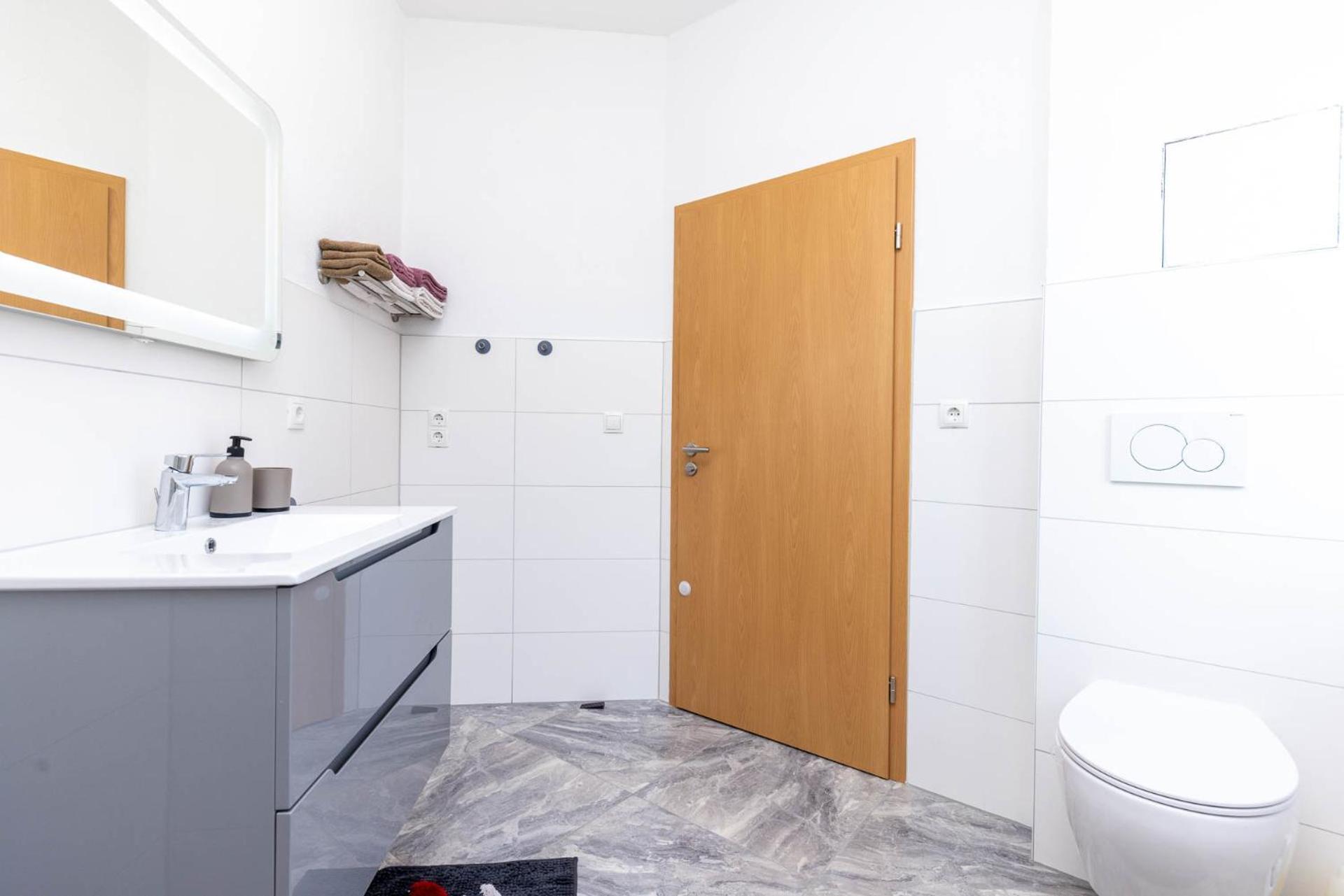 Neu I Ferienwohnung Jasmin Andernach Bagian luar foto