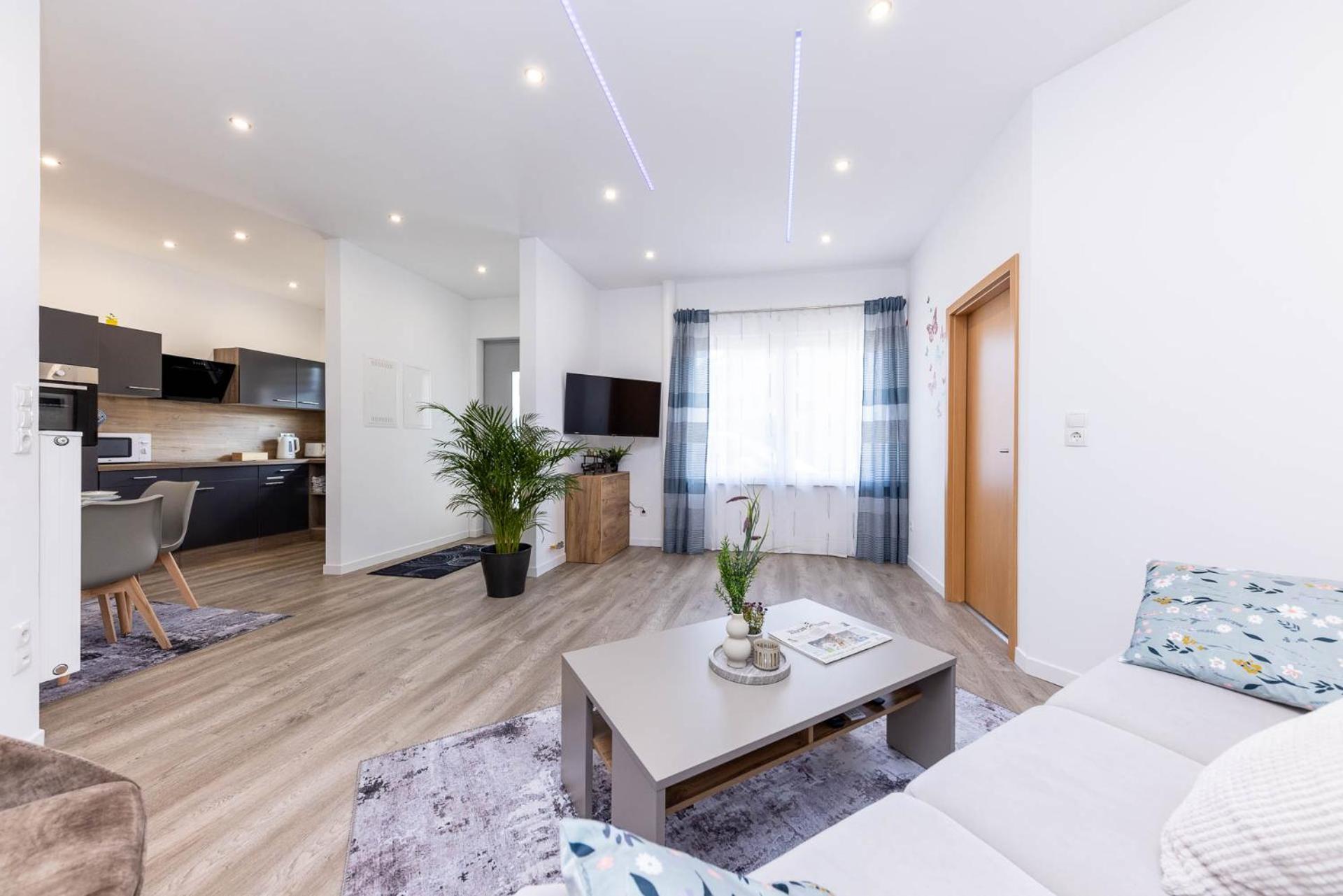 Neu I Ferienwohnung Jasmin Andernach Bagian luar foto